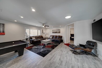 9046 N 28th St-7