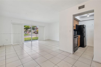7430 SW 82nd St unit D105, Miami, FL 33143 - photo 5