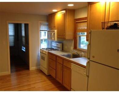 35 Green St, Woburn, MA 01801 - photo 3