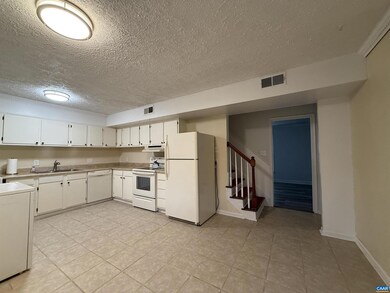 117 Doncaster Ln, Charlottesville, VA 22903 - photo 7