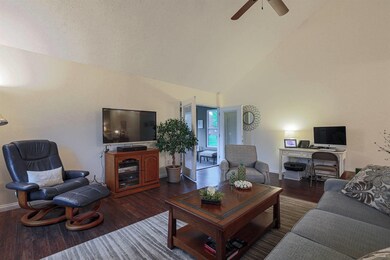 [006]-Living-Room-image-3