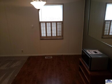 4350 E Poplar Dr unit 4, Terre Haute, IN 47803 - photo 7