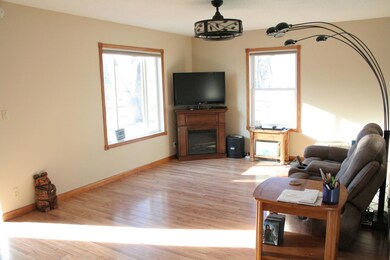 917 S 9th St, Grand Forks, ND 58201 - photo 5