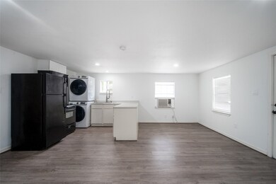 706 Milwaukee St unit A, Houston, TX 77009 - photo 6