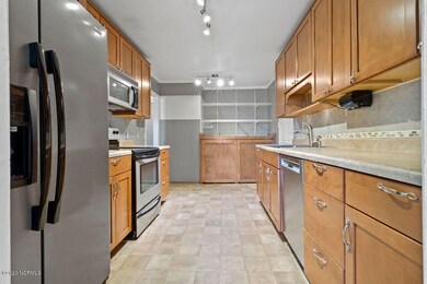 900 School St, Jacksonville, NC 28540 - photo 5