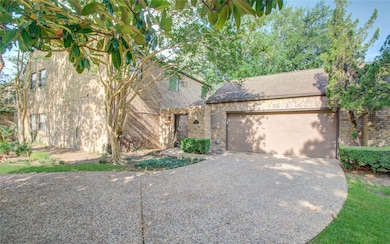 6 Town Oaks Place, Bellaire, TX 77401 - photo 2