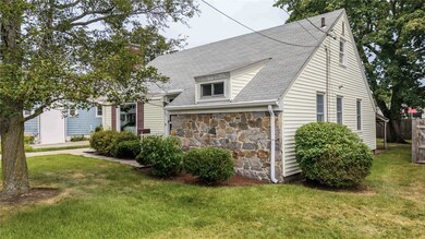 156 Whittier Rd, Pawtucket, RI 02861 - photo 3