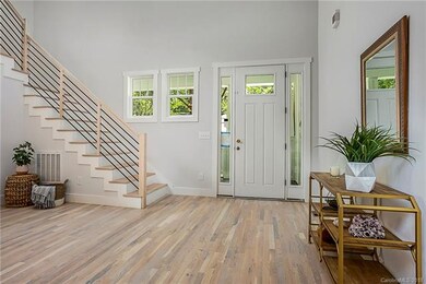 Open and inviting entry