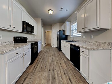 1008 Kerry Dr, Calera, AL 35040 - photo 6