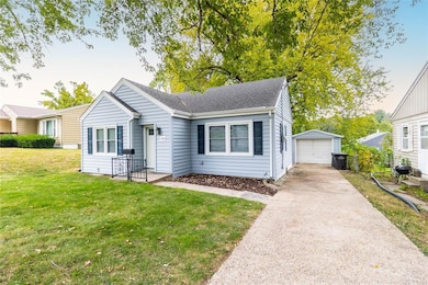 1304 60th St, Des Moines, IA 50311 - photo 2