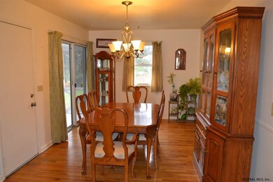 1242 Viewmont Dr, Schenectady, NY 12309 - photo 7