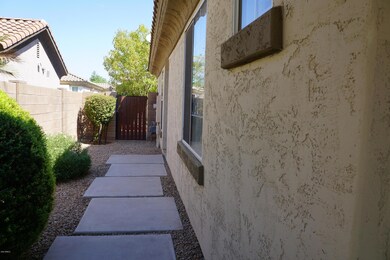 2044 E Hulet Place, Chandler, AZ 85225 - photo 5