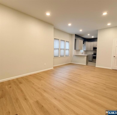 74 Laurel St, Ridgefield Park, NJ 07660 - photo 5