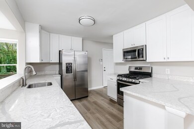 1019 Courtland Dr, Sykesville, MD 21784 - photo 7