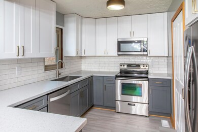 120-Challedon-Circle-22