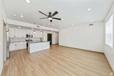 *Photo of similar unit