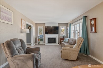 1 D St SW, Castle Rock, WA 98611 - photo 6