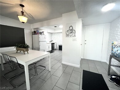3066 Burnham Ave unit A, Las Vegas, NV 89169 - photo 6