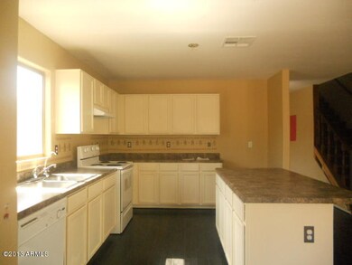 023-284288 - Kitchen