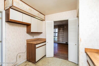 105 Charlton Road-10