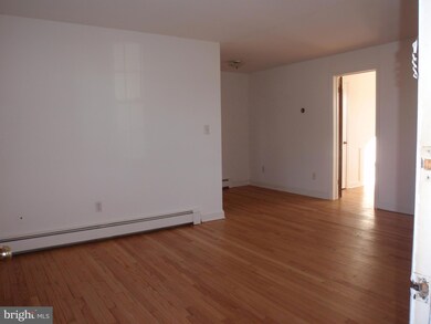704 Laurel Ave unit 1, Laurel, MD 20707 - photo 3