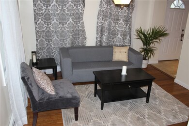 7 Ivy St, Pawtucket, RI 02860 - photo 4