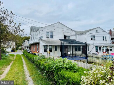 2408 Noble St, Reading, PA 19609 - photo 5