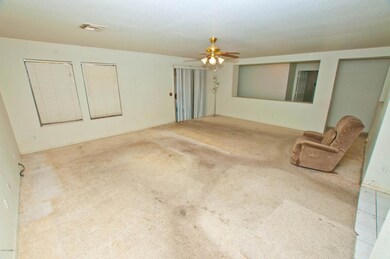 05 Living room 1