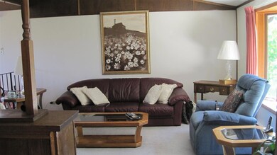 W1070 Yarwood Rd, Brooklyn, WI 53521 - photo 4