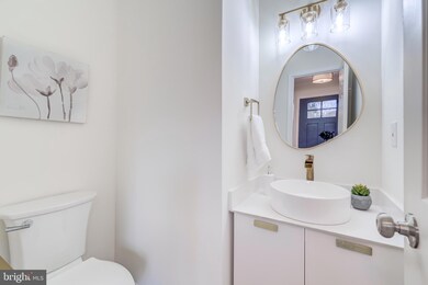 8527 Bauer Dr, Springfield, VA 22152 - photo 7