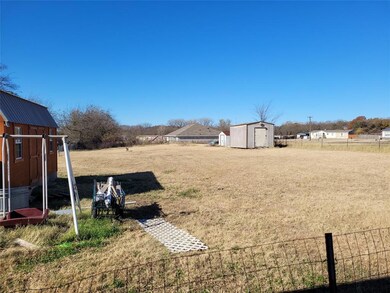 124 Blue Sky Ln, Springtown, TX 76082 - photo 7