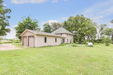 90 Glenway Rd, Brooklyn, WI 53521 - photo 4