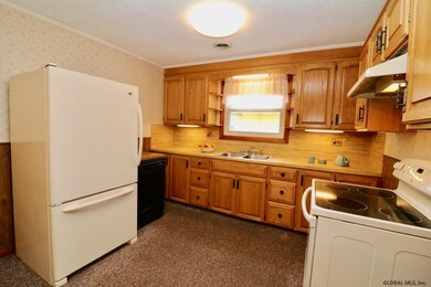 1412 Red Mill Rd, Rensselaer, NY 12144 - photo 4