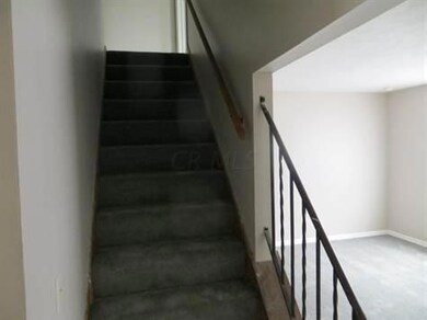 429 Barnett Rd, Columbus, OH 43213 - photo 2