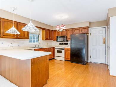 185 Summit Cir, Shelburne, VT 05482 - photo 3