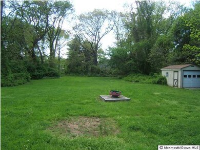 137 Magnolia Ln, Middletown, NJ 07748 - photo 2