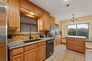 2001 Cedar Grove Ln, Bedford, TX 76021 - photo 6