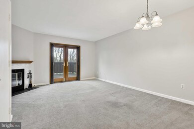 6910 Ducketts Ln, Elkridge, MD 21075 - photo 2