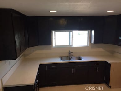 2045 E Shauer St, Compton, CA 90222 - photo 2