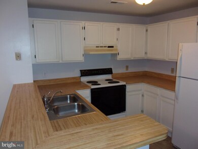 100 Chesterfield Ln unit 103, Stafford, VA 22556 - photo 3