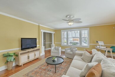 169A Tradd Street living room