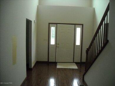 110 Serena Dr, Stroudsburg, PA 18360 - photo 2