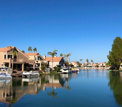 Cruise Lake 2 in The Islands