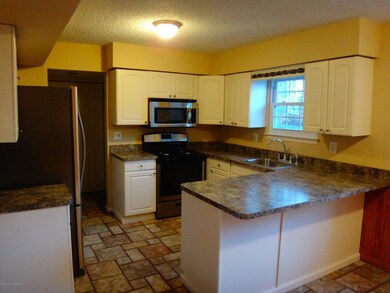 34 Admirals Row, Freehold, NJ 07728 - photo 6