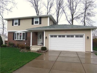 880 Castlebar Dr, North Tonawanda, NY 14120 - photo 2