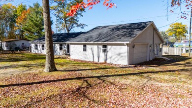 2385 W Houghton Lake Dr, Houghton Lake, MI 48629 - photo 5