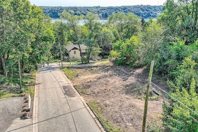 1824 1st St N, Stillwater, MN 55082 - photo 3