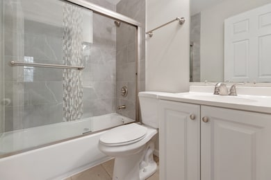 unlisted-address, Streamwood, IL 60107 - photo 7