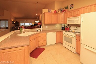 360 Round Hill Rd unit 3, Kalamazoo, MI 49009 - photo 4