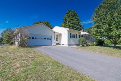20 Dunton St, Turners Falls, MA 01376 - photo 2